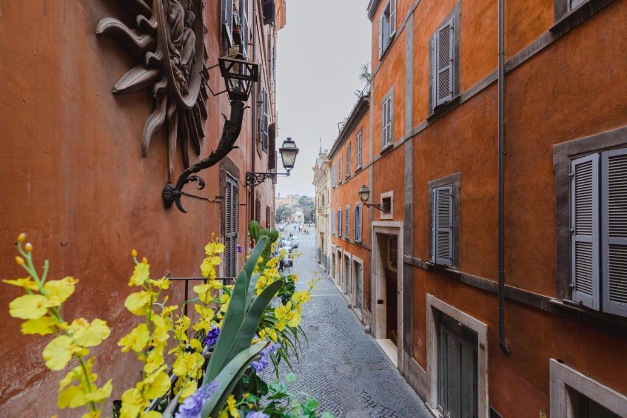 Campo Dei Fiori Charming Appartamento